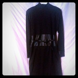 Leather waist & cuff, below knee, side slit black